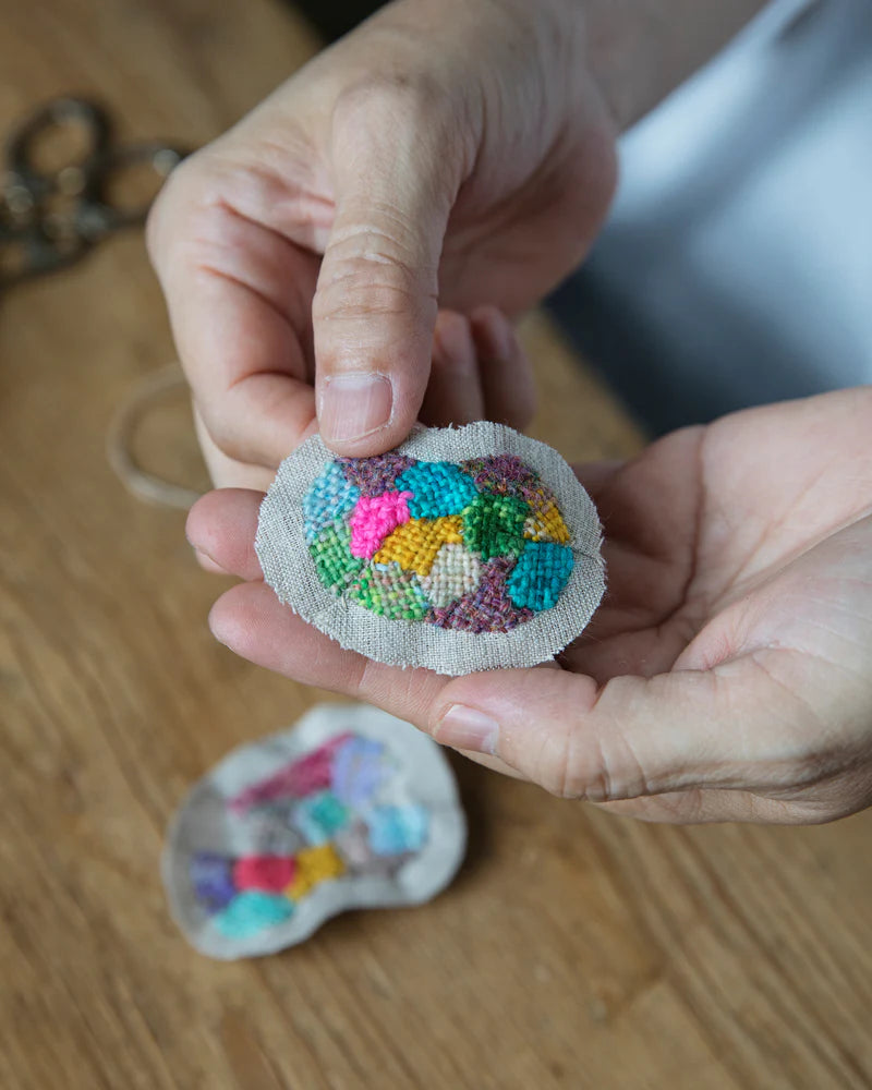 Tiny friends: A guide to mosaic embroidery