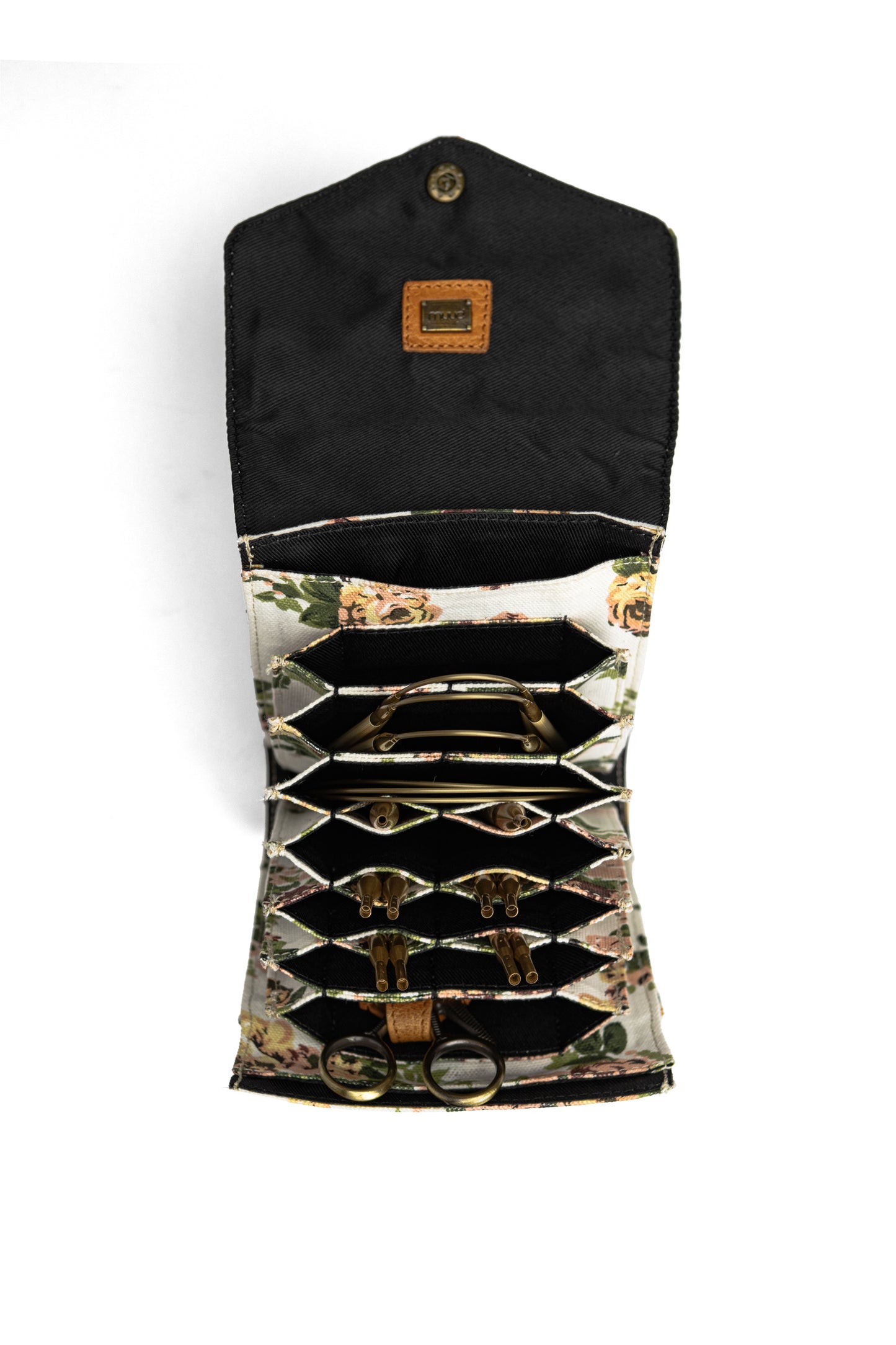 Betina canvas